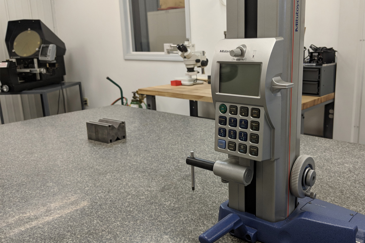 Optical Comparator and Height Gauge